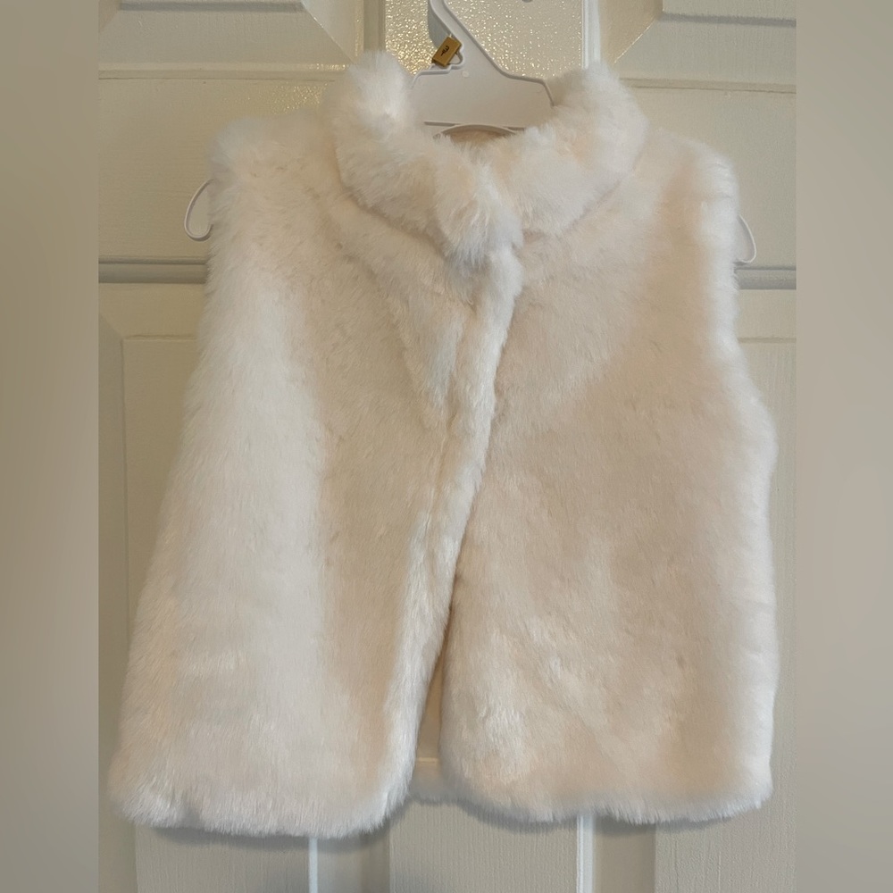 Carter’s Girl’s Ivory Faux Fur Vest, Size 3T